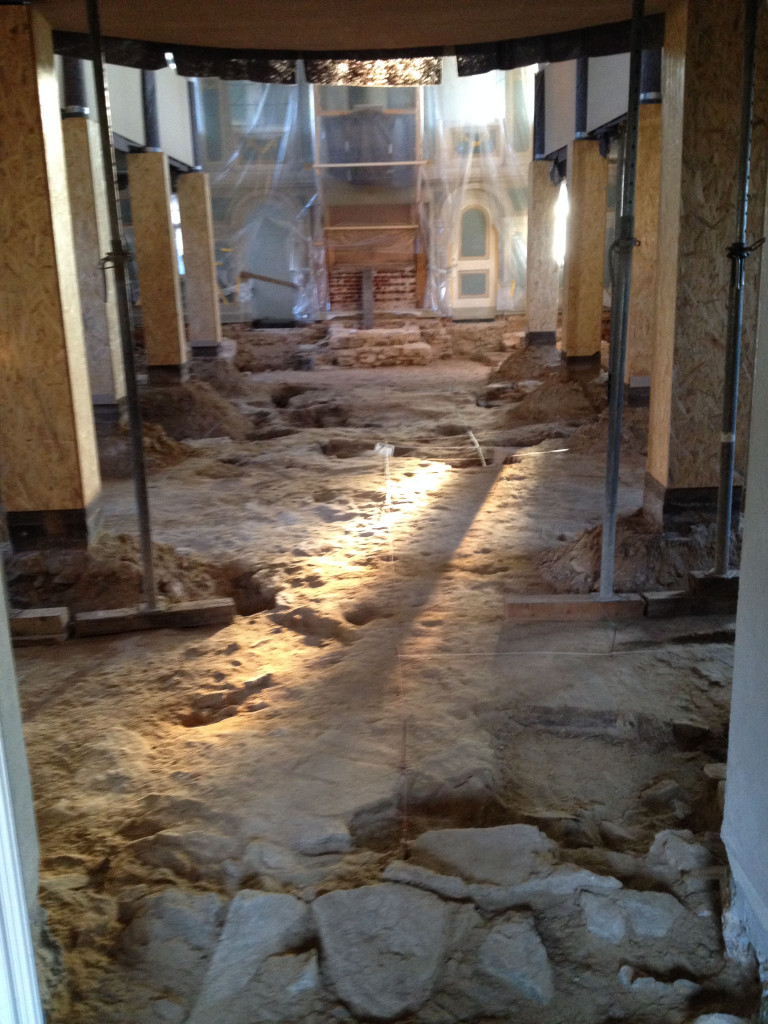 Archäologische Untersuchung des Innenraums
